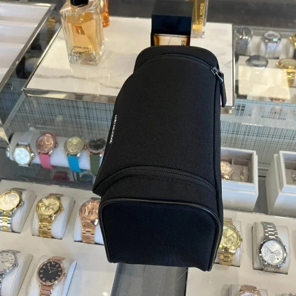 Michael kors Outlet Kent Recycled Nylon Toiletry Bag 37S3LKNT6O - Picture 6 of 16